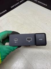 Разъем AUX / USB Jaguar F-Pace 2021
