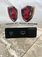 Разъем AUX / USB Jaguar F-Pace 2024