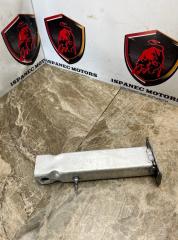 Кронштейн усилителя бампера AUDI SQ7 2020