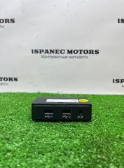 Разъем AUX / USB AUDI Q7 2017