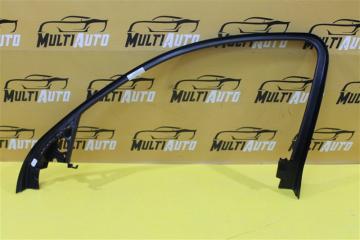 Накладка стекла двери передняя правая Q3 2011-2018 8U