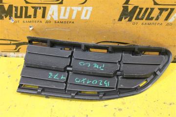 Решетка в бампер передняя правая Toyota Rav4 2013-2015