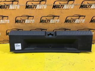 Запчасть обшивка крышки багажника Volkswagen Polo 2009-2020