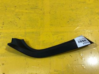 Накладка крышки багажника задняя левая Toyota Camry 2017-2020