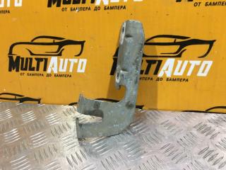 Запчасть кронштейн подножки задний правый Cadillac Escalade 2014-2021