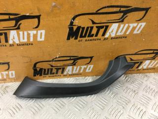 Накладка крышки багажника задняя правая Toyota Camry 2017-