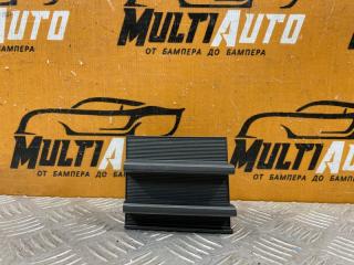 Запчасть заглушка буксировочного крюка передняя Toyota Camry 2014-2017