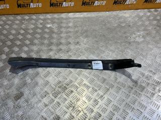 Уплотнитель крыла передний правый Volvo XC60 2008-2013