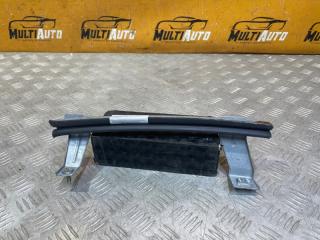 Запчасть направляющая стекла задняя правая Ford Explorer 2017