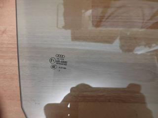 Стекло двери переднее правое A7 2011 4G 3.0