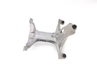 Кронштейн интеркулера Mercedes C-Класс 2018