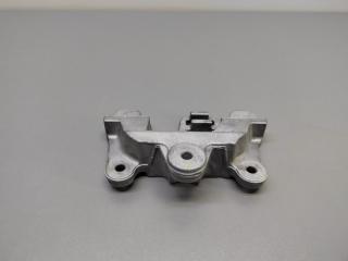 Кронштейн интеркулера Mercedes C 2020