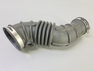 Патрубок воздушного фильтра Ford Kuga 2019 Б/У Патрубок воздушного фильтра Ford Kuga 2019