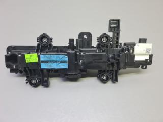 Ручка двери передняя правая J7 2023