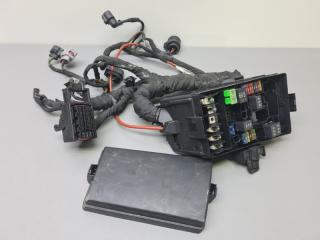 Блок предохранителей под капот Volkswagen Tiguan 2016