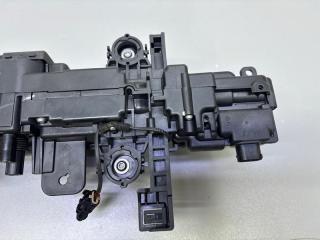 Ручка двери передняя левая J7 2023