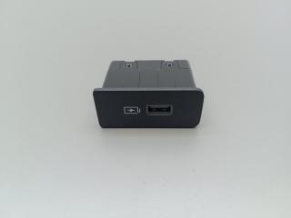 USB Разъем Geely Okavango 2025