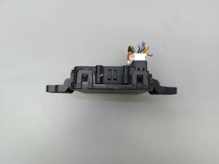 Блок управления крышкой багажника T8