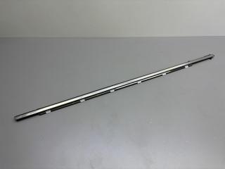 Запчасть молдинг стекла двери передний правый Geely Coolray New