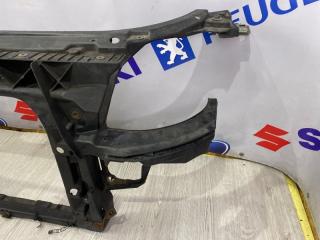 Рамка радиатора TT 2002 8N Рамка радиатора TT 2002 8N