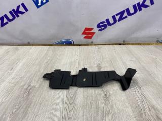 Запчасть дефлектор радиатора правый SUZUKI SWIFT 2010
