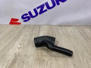 Запчасть патрубок интеркуллера AUDI A6 2001