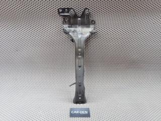 Запчасть кронштейн замка капота Volkswagen Touareg 2006