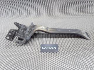 Запчасть кронштейн замка капота Volkswagen Touareg 2009