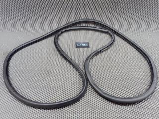 Уплотнитель двери задний правый Volkswagen Touareg 2006