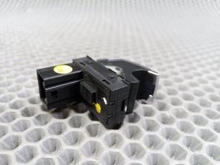 Кнопка стеклоподъемника передняя левая Passat CC 2009 CAW 2.0 (CAWB)