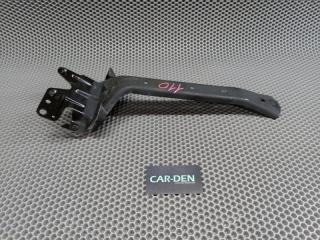 Запчасть кронштейн замка капота Volkswagen Touareg 2004