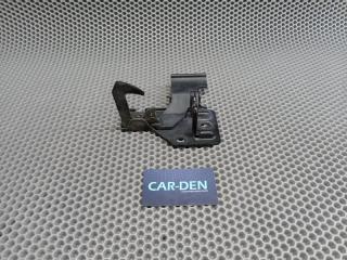 Запчасть ручка открывания капота Volkswagen Touareg 2004