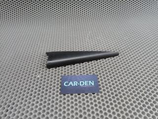 Запчасть уголок двери задний левый Volkswagen Touareg 2006