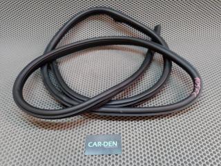 Уплотнитель двери передний левый Jeep Compass 2014