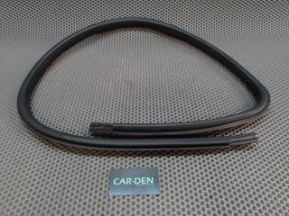 Уплотнитель двери передний левый Dodge Caliber 2007