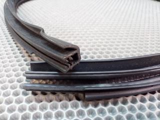 Уплотнитель двери задний правый Caliber 2008 PM ECN 2.0