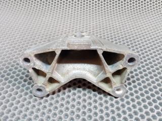 Кронштейн опоры кпп Touareg 2006 7L BMV 3.2