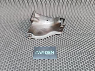 Кронштейн двигателя правый Audi Q5 2010