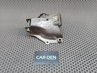 Кронштейн двигателя левый Audi Q5 2010