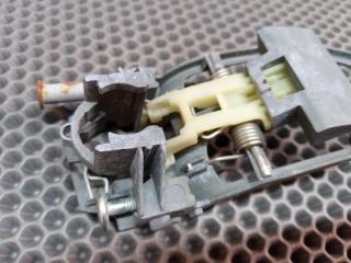 Кронштейн ручки двери задний левый Touareg 2006 7L BMV 3.2