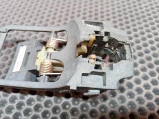 Кронштейн ручки двери передний правый Touareg 2006 7L BMV 3.2