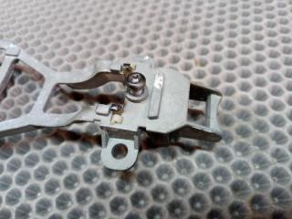 Кронштейн ручки двери передний левый Volkswagen Touareg 7L BMV 3.2