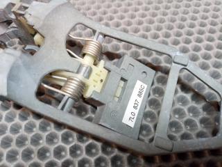 Кронштейн ручки двери передний левый Touareg 2006 7L BMV 3.2