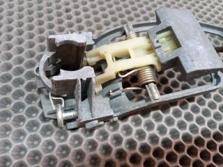 Кронштейн ручки двери передний левый Touareg 2006 7L BMV 3.2