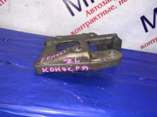 Запчасть кронштейн компрессора кондиционера Mazda Familia 1998-2008