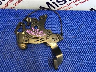 Фото запчасти педаль стояночного тормоза Mercedes-Benz Vito 2003 Б/У запчасть Запчасть педаль стояночного тормоза Mercedes-Benz Vito 2003