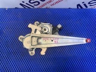 Фото запчасти стеклоподъемник задний правый Mitsubishi L200 2007-2015 Б/У запчасть Запчасть стеклоподъемник задний правый Mitsubishi L200 2007-2015