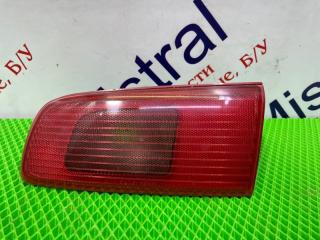 Запчасть вставка между стопов задняя правая Mazda Demio 2002-2007