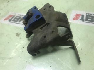 Замок капота правый Scania R420