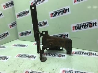 Петля подножки обслуживания правая Scania R420